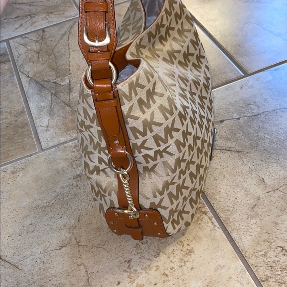 Michael Kors Brown & Tan Purse - Picture 5 of 8